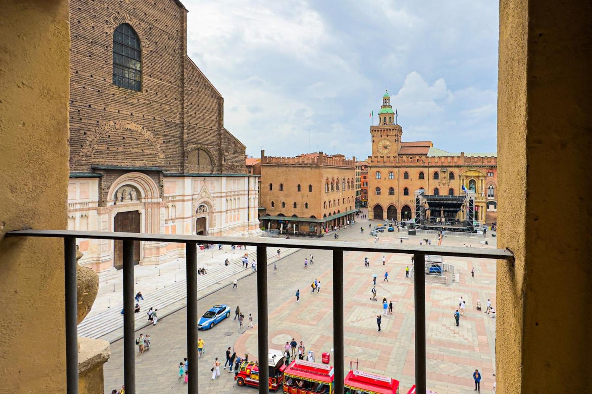 Immobo Domus - Piazza Maggiore View Bologna Luaran gambar